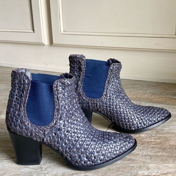 Aquatalia by MARVIN K. Desire Woven Ankle Bootie - Picture 4 of 16